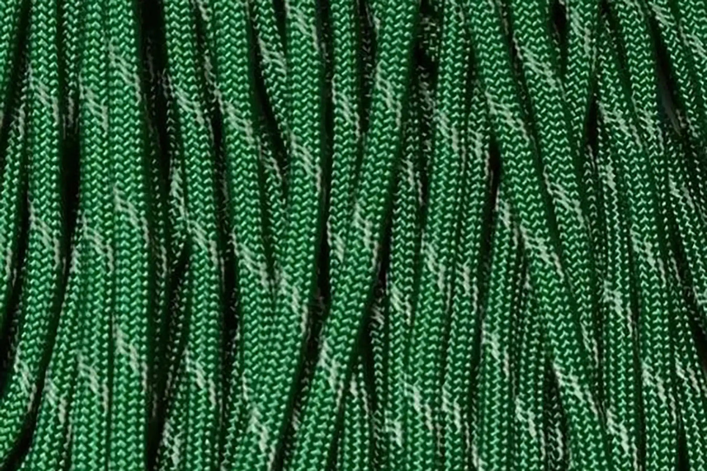 Kelly Green with 3 Reflective Tracers Paracord Bracelet